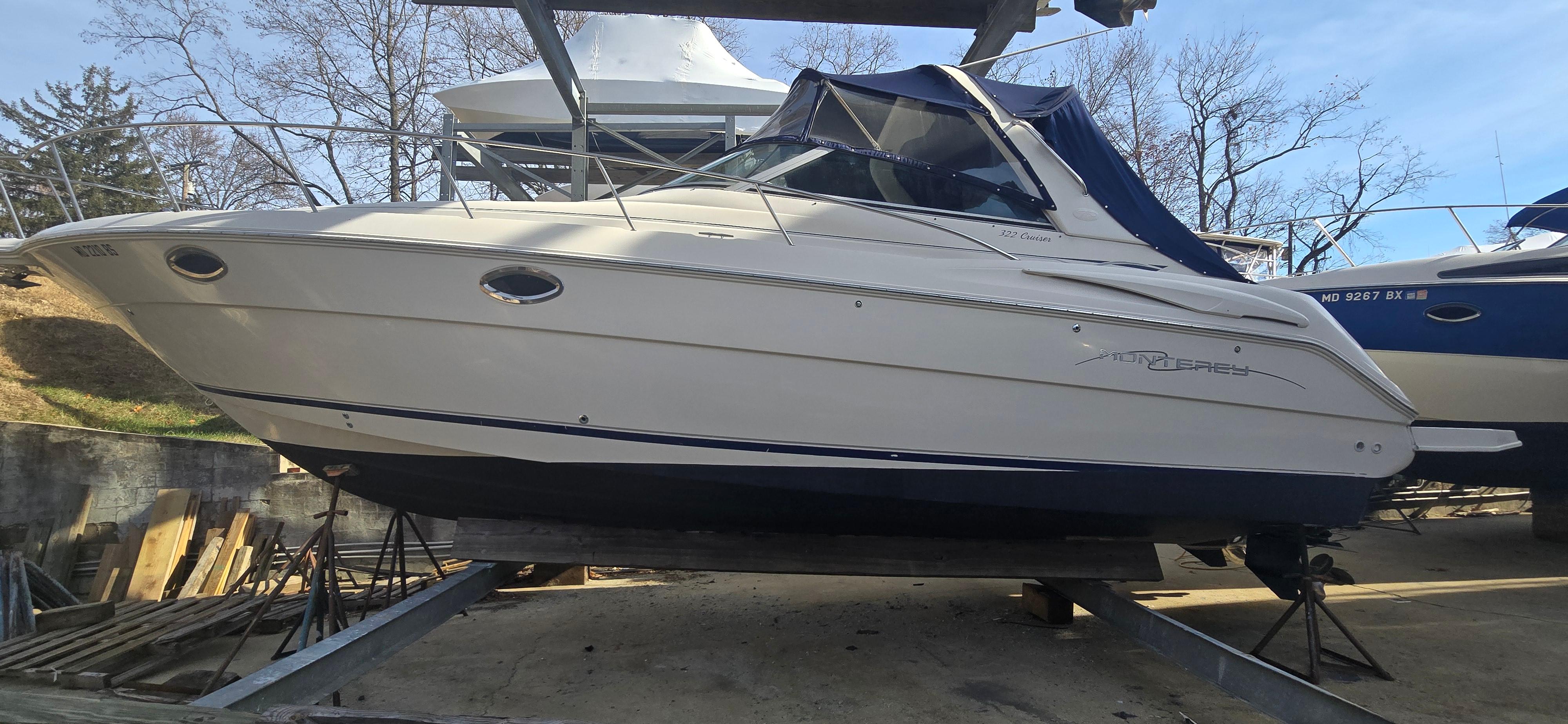 2002 Monterey 322 Cruiser