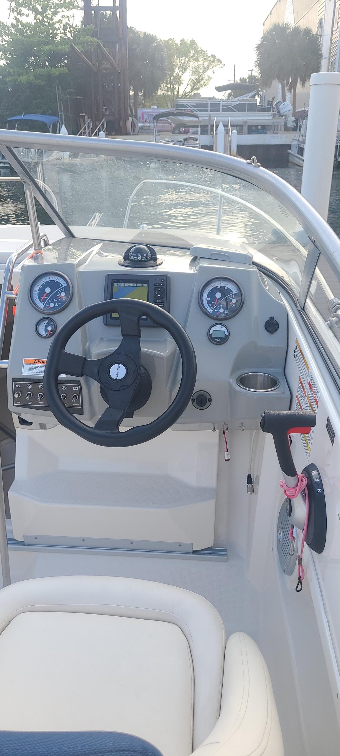 2015 Bayliner 642 Overnighter - 7