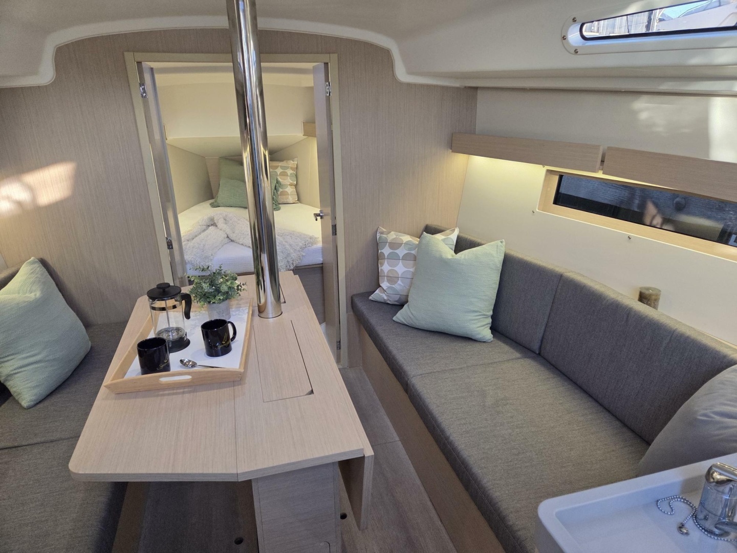 2023 Beneteau Oceanis 34.1 - Image 19