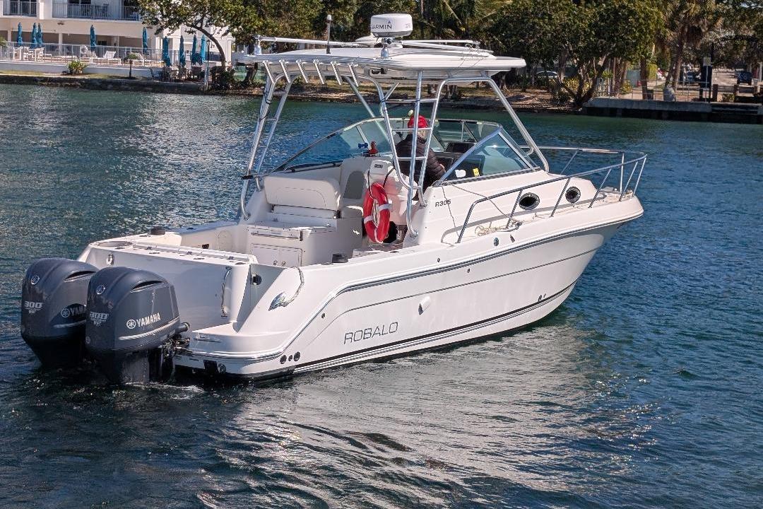 2014 Robalo R305 Walkaround