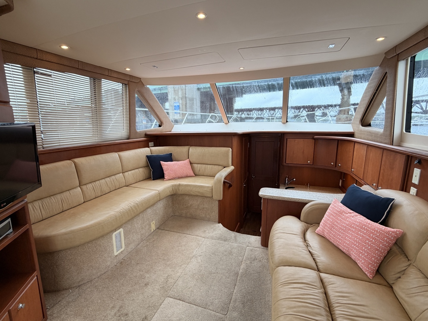 2006 Silverton 38 Convertible - Image 20