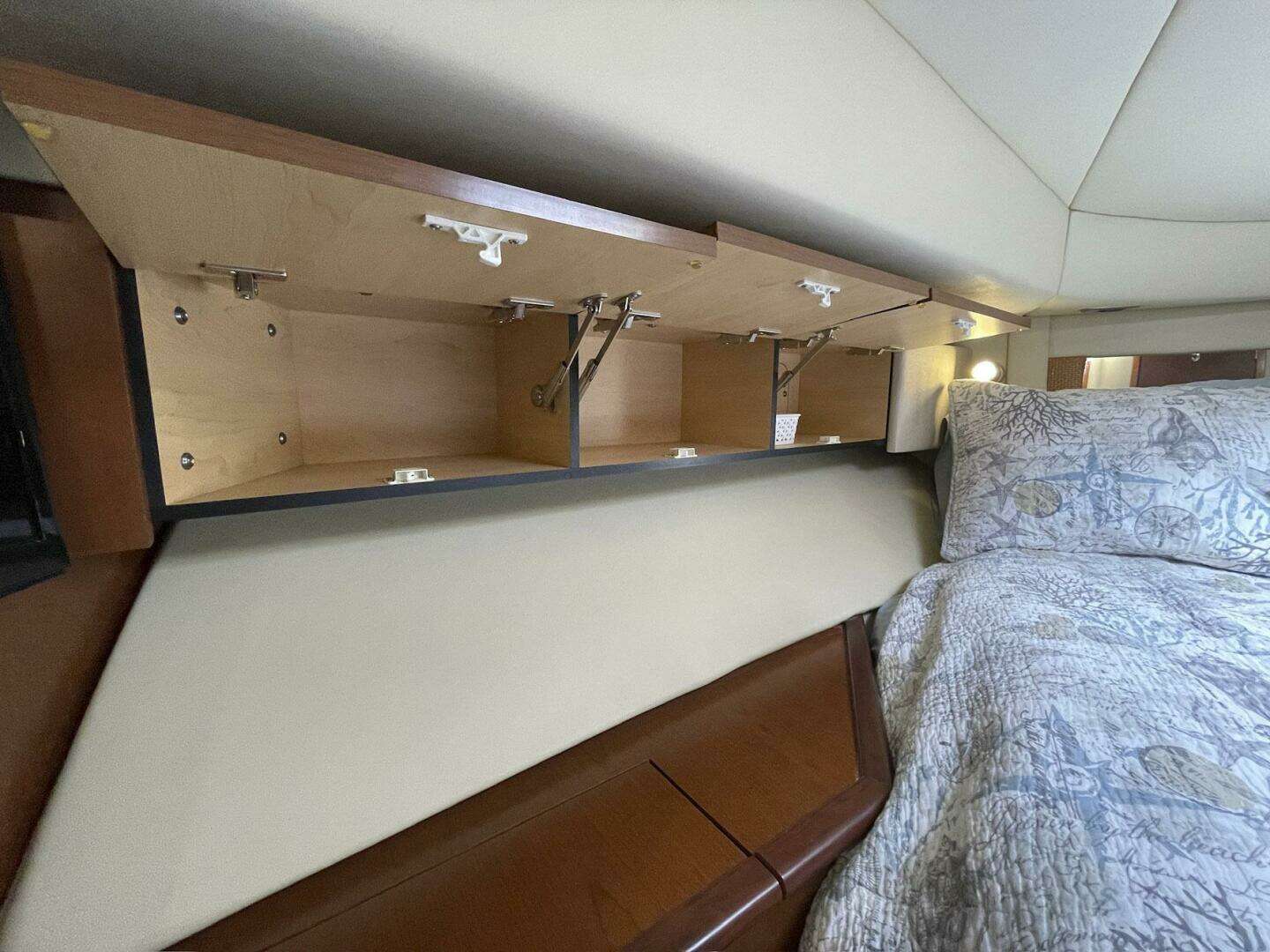 2007 Sea Ray 44 Sedan Bridge - Image 20