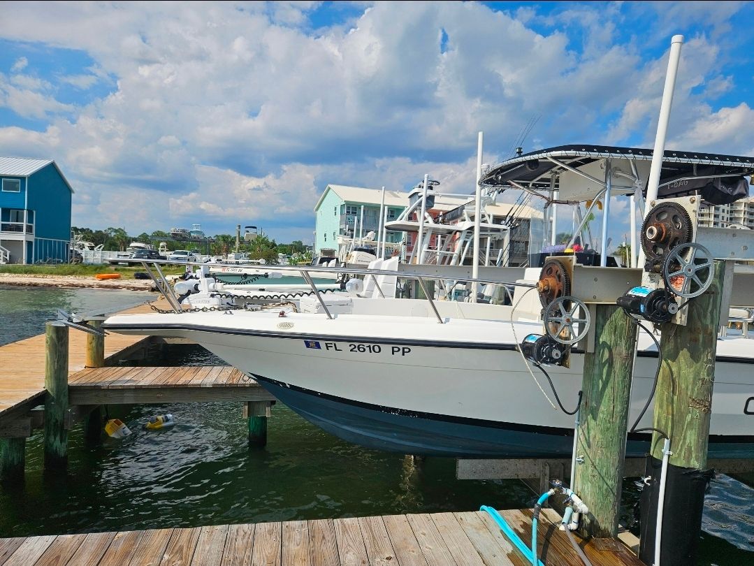 2001 Century 2300 Center Console - 19