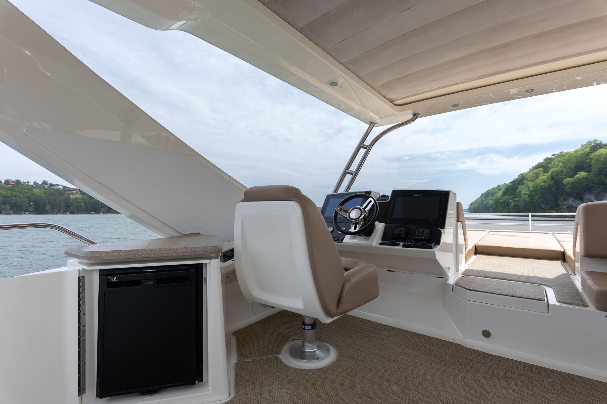 2018 Sea Ray L 650 FLY - 27