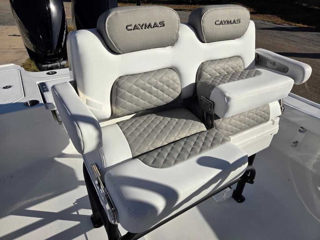 2026 Caymas 281 HB - 20