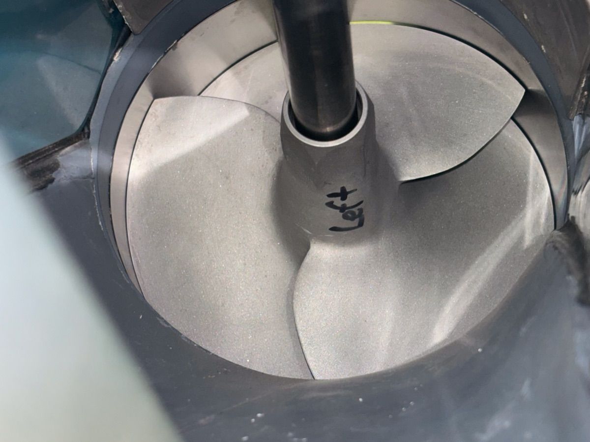 Close-up of a Yamaha 210 FSH Deluxe boat part, year 2020.