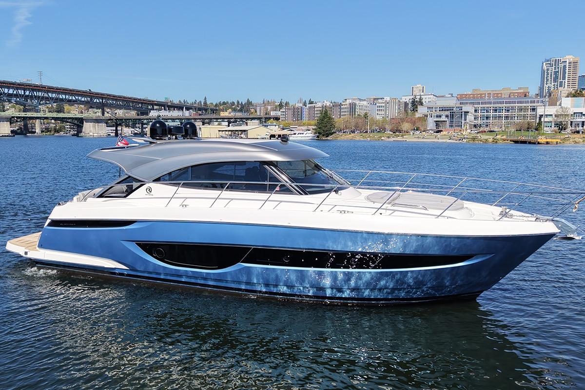 2023 Riviera 4600 Sport Yacht Platinum Edition