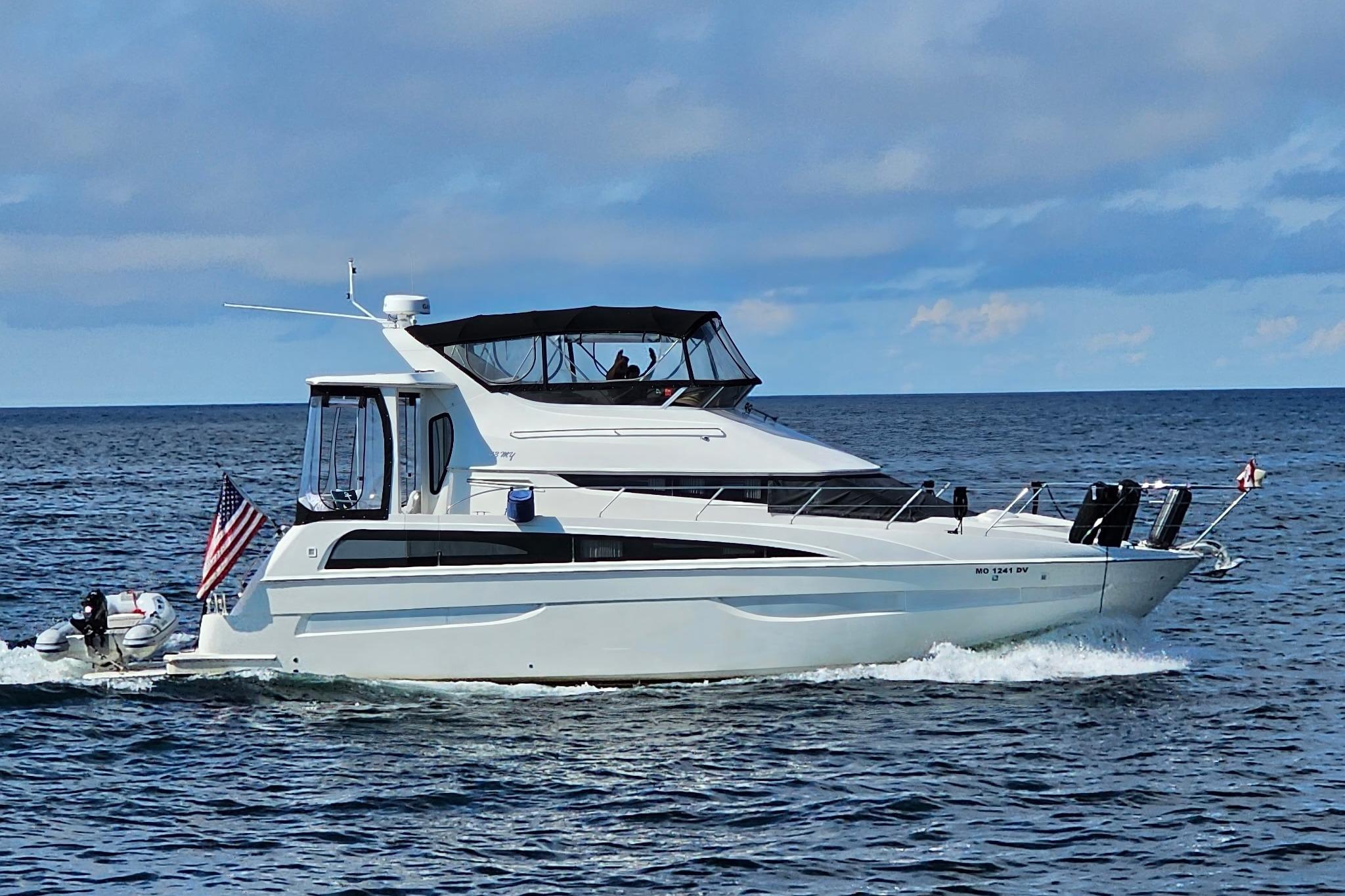 2006 Carver 43 Motor Yacht