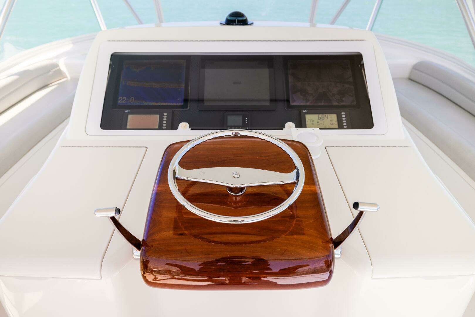 2011 Viking 70 Convertible - Image 37