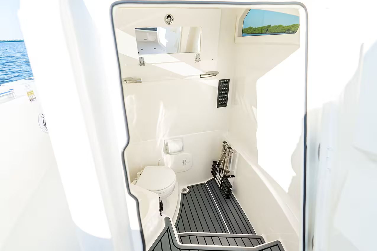 2027 Cobia 245 Center Console - 17
