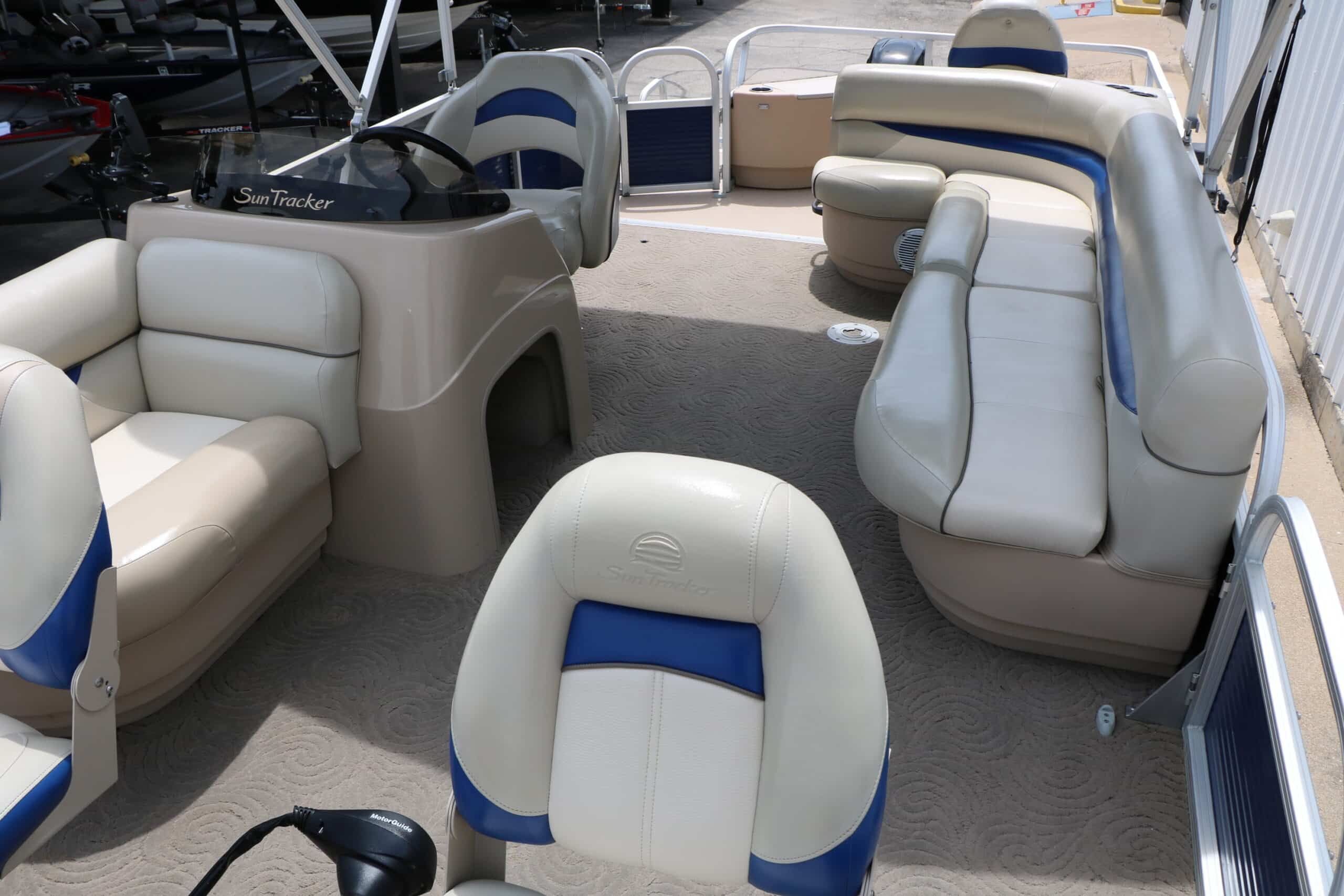 2013 Sun Tracker Fishing Barge 20 DLX - 19