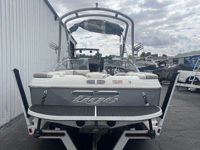 2008 Tigé 22i - 16