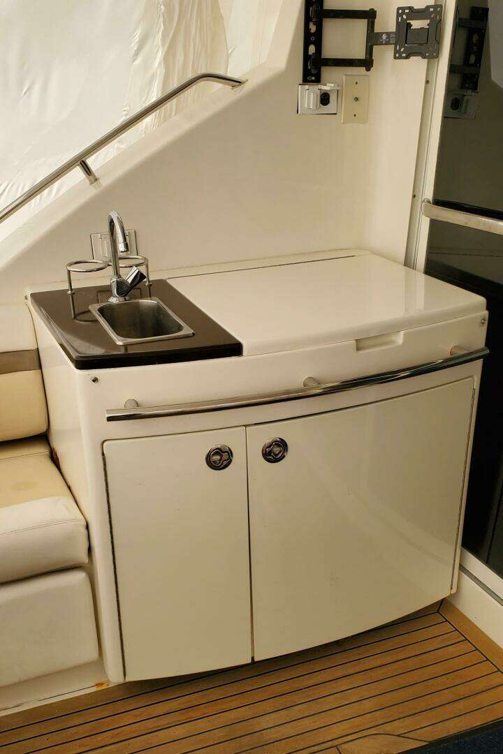 2012 Sea Ray 450 Sedan Bridge - Image 33