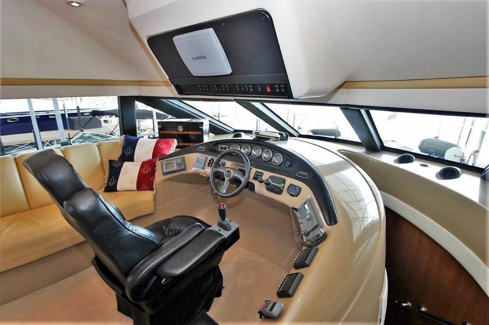 2001 Carver 570 Voyager Pilothouse - Image 31