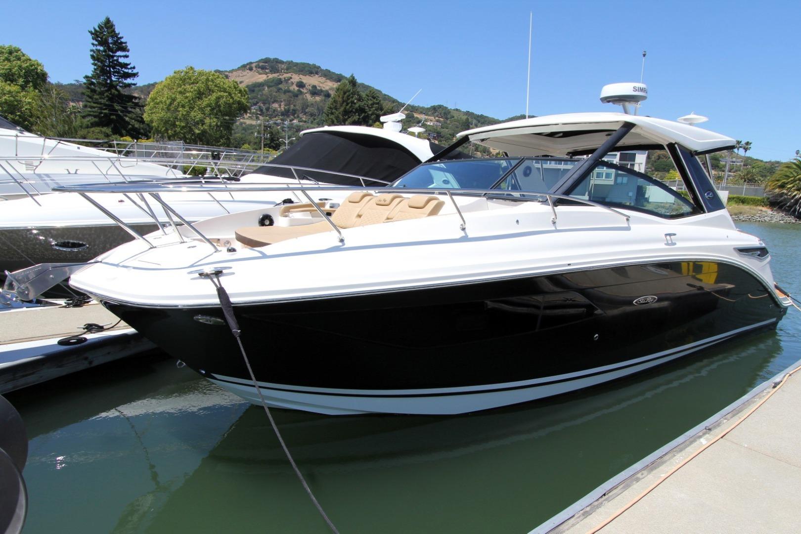 2021 Sea Ray Sundancer 320 Outboard