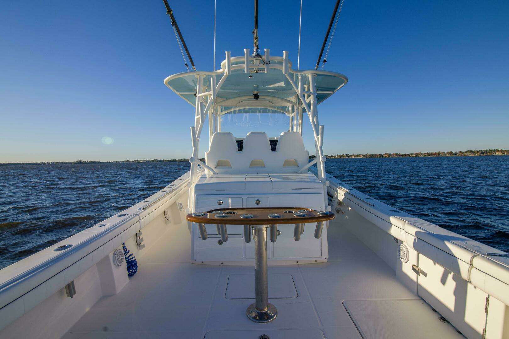 2016 Regulator 41 Center Console - Image 31