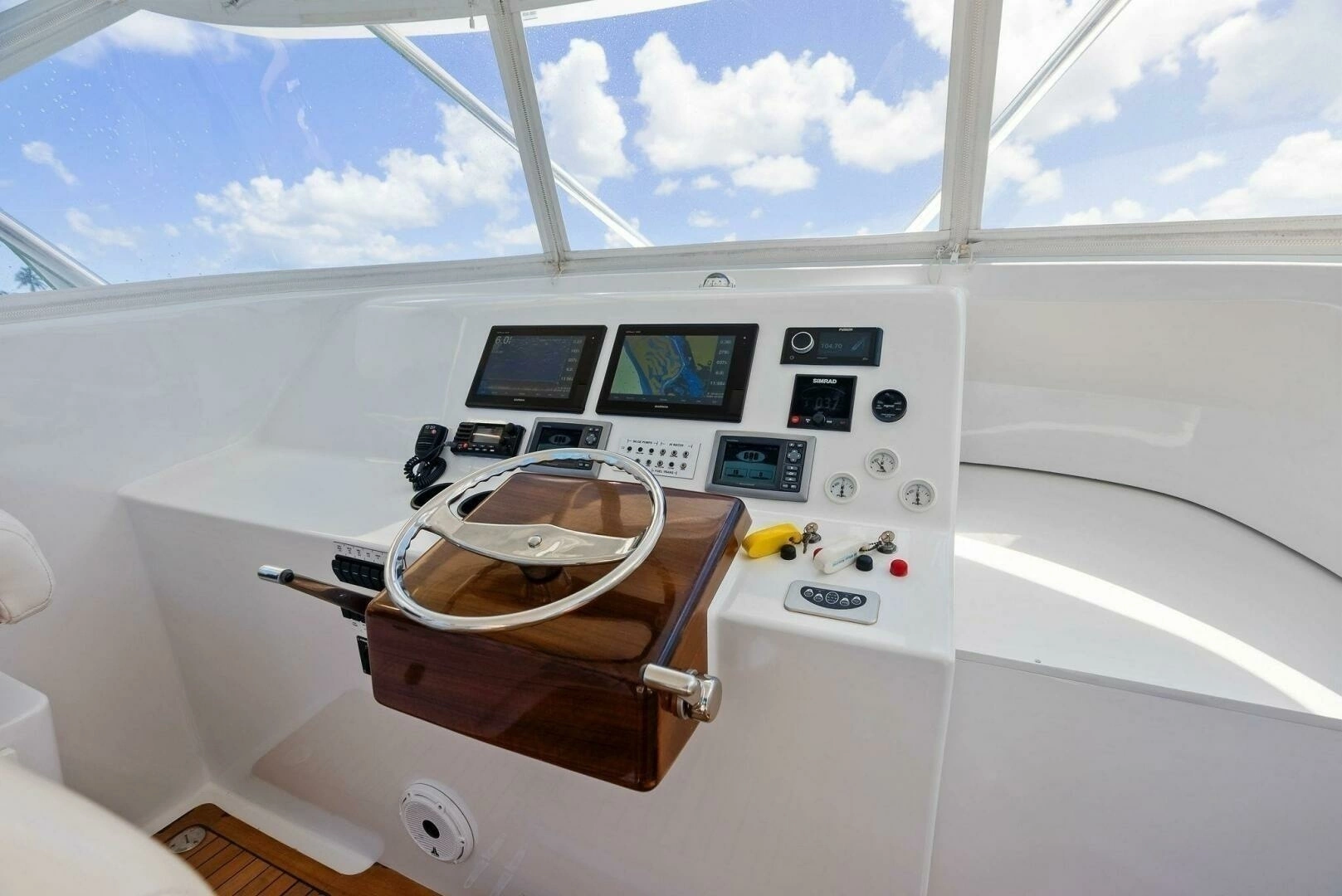 2018 Custom Carolina 35 Express - Image 25