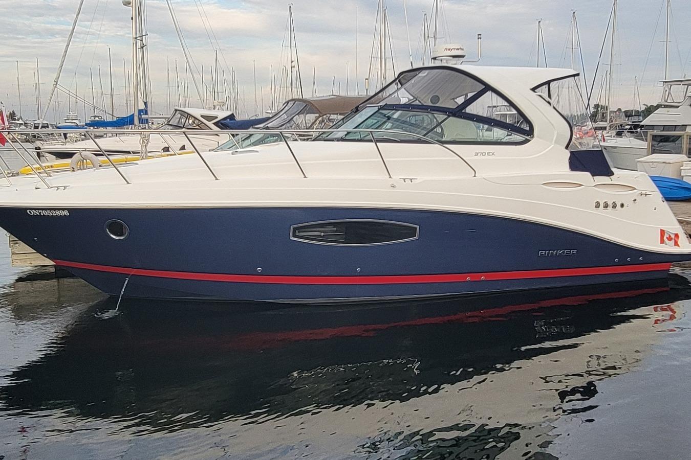 2019 Rinker EX 370