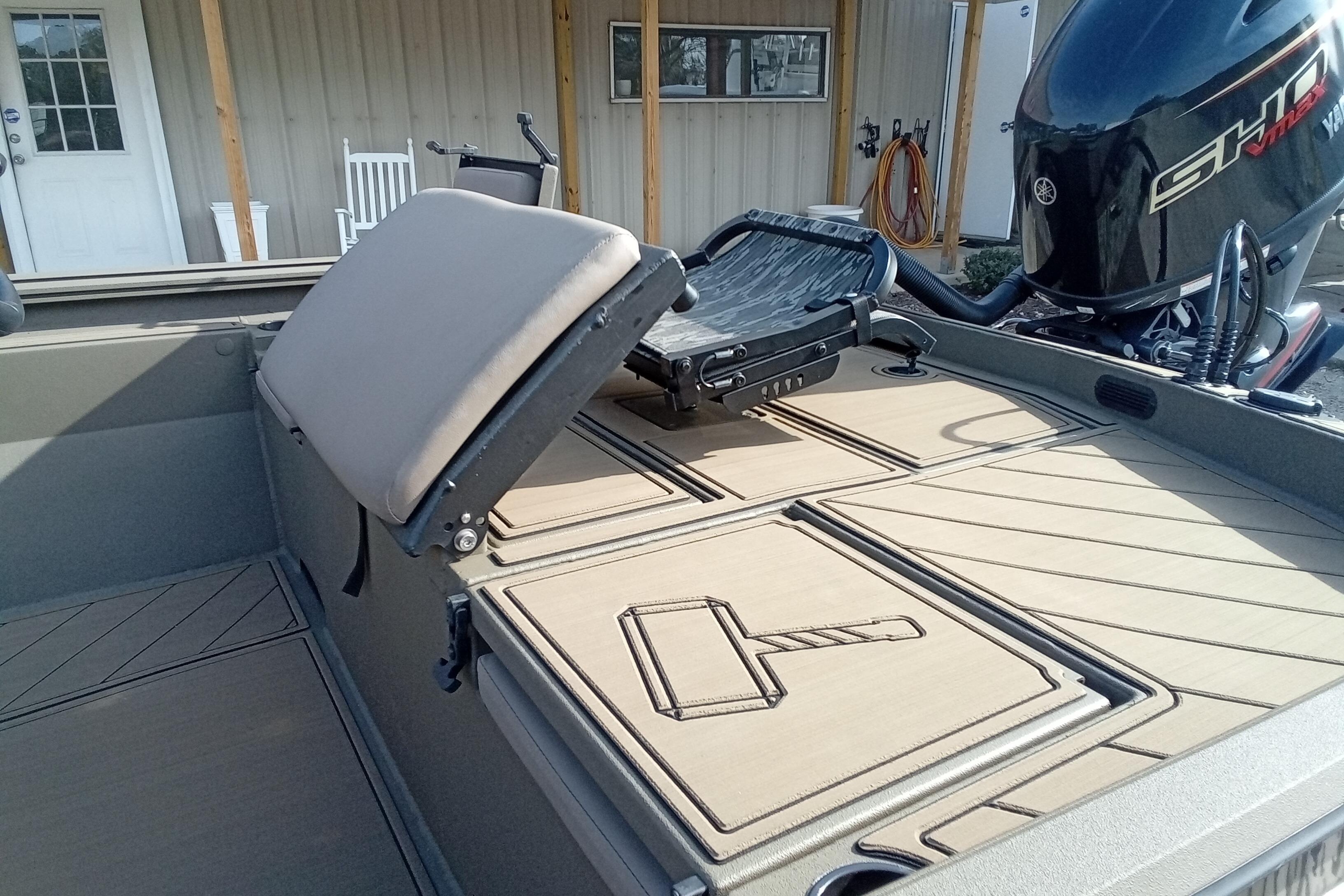 2026 Thor 1900 Low Country Elite boat with Yamaha engine and custom deck design.
