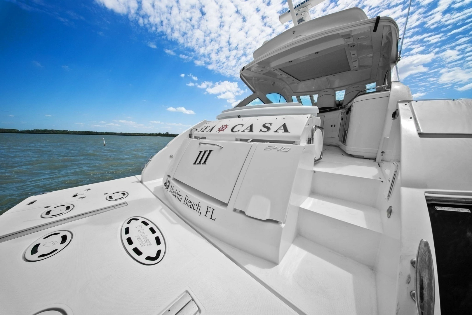 2012 Cruisers Yachts 540 Coupe - Image 47