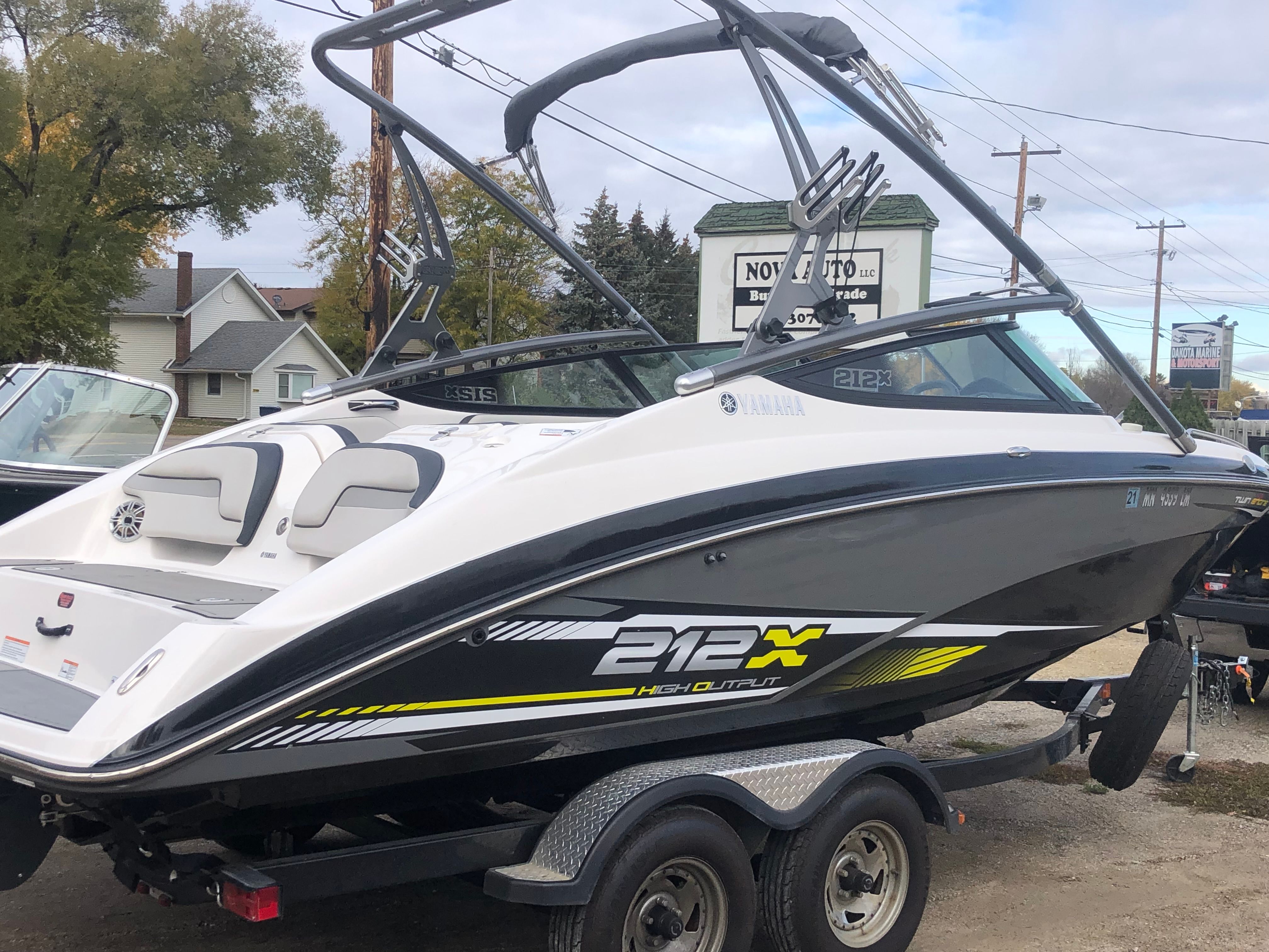 2016 Yamaha Boats 212X - 4