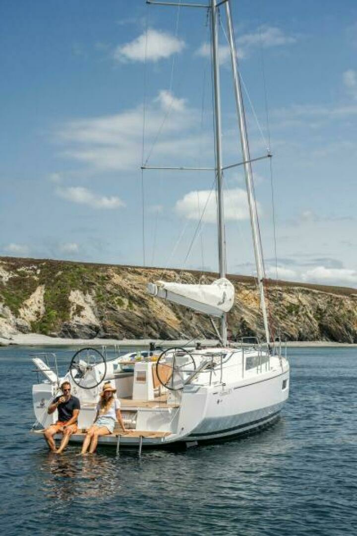 2024 Beneteau Oceanis 37.1 - Image 5