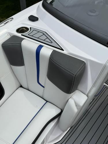 2015 Correct Craft Super Air Nautique G21 - 29