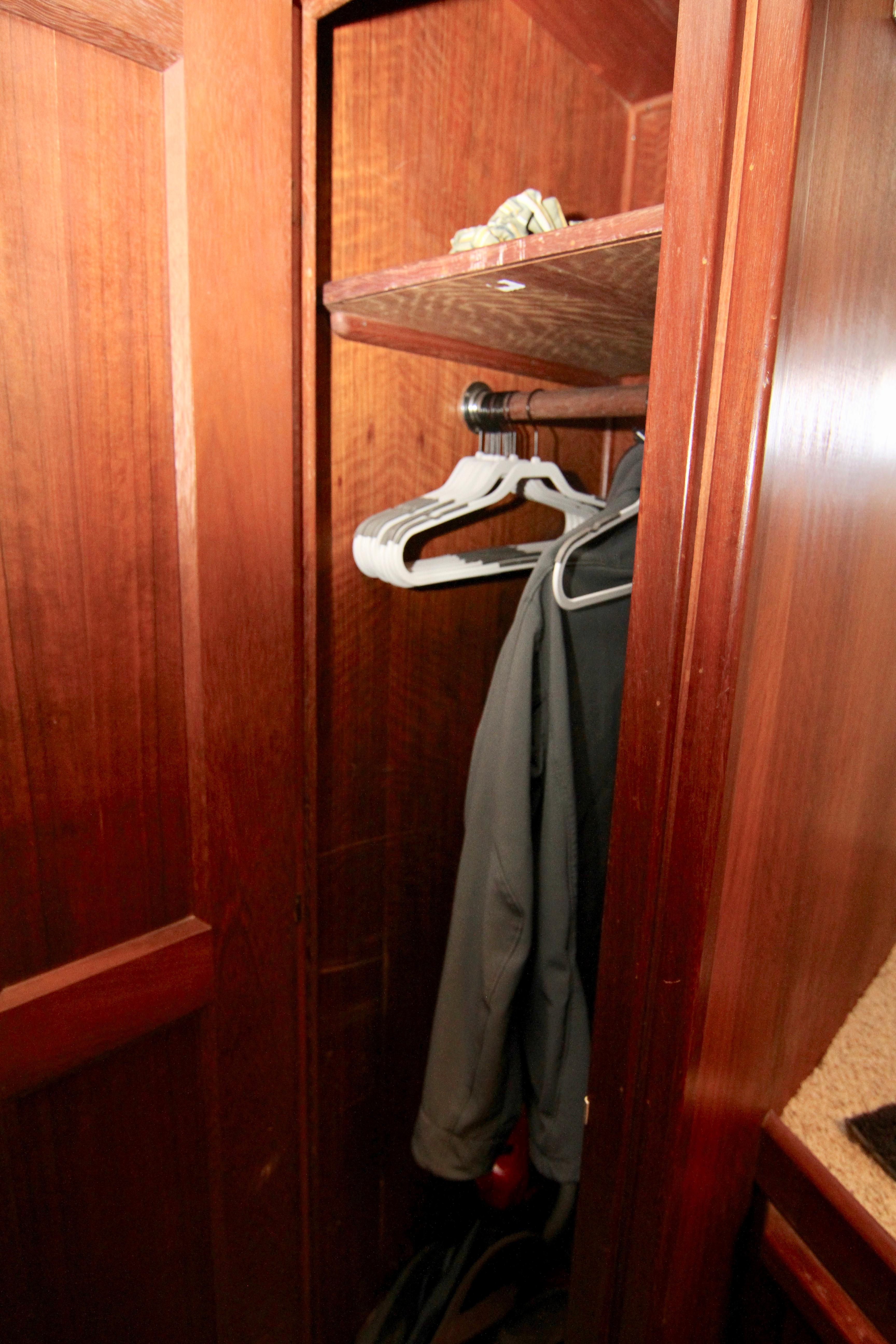 1977 Hatteras 37 Convertible - 67