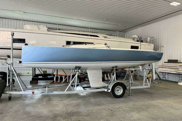 2025 J Boats J7