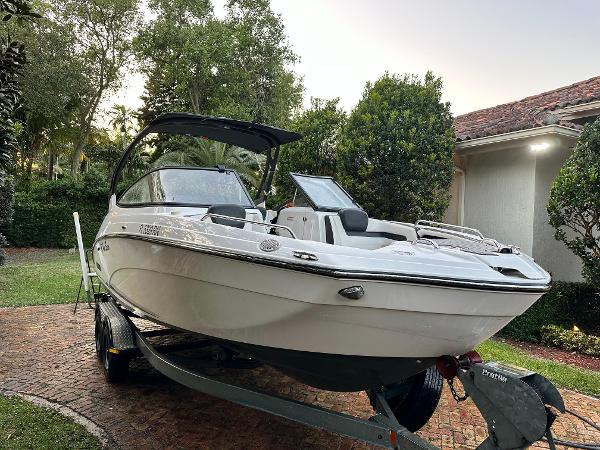 2018 Yamaha Boats 242 Limited S - 7