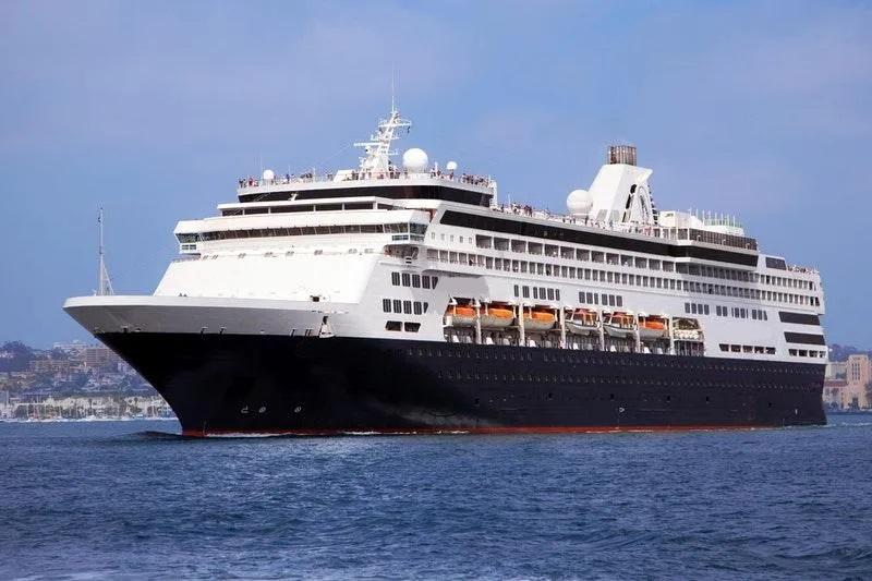 1996 Fincantieri 720' Cruise Ship