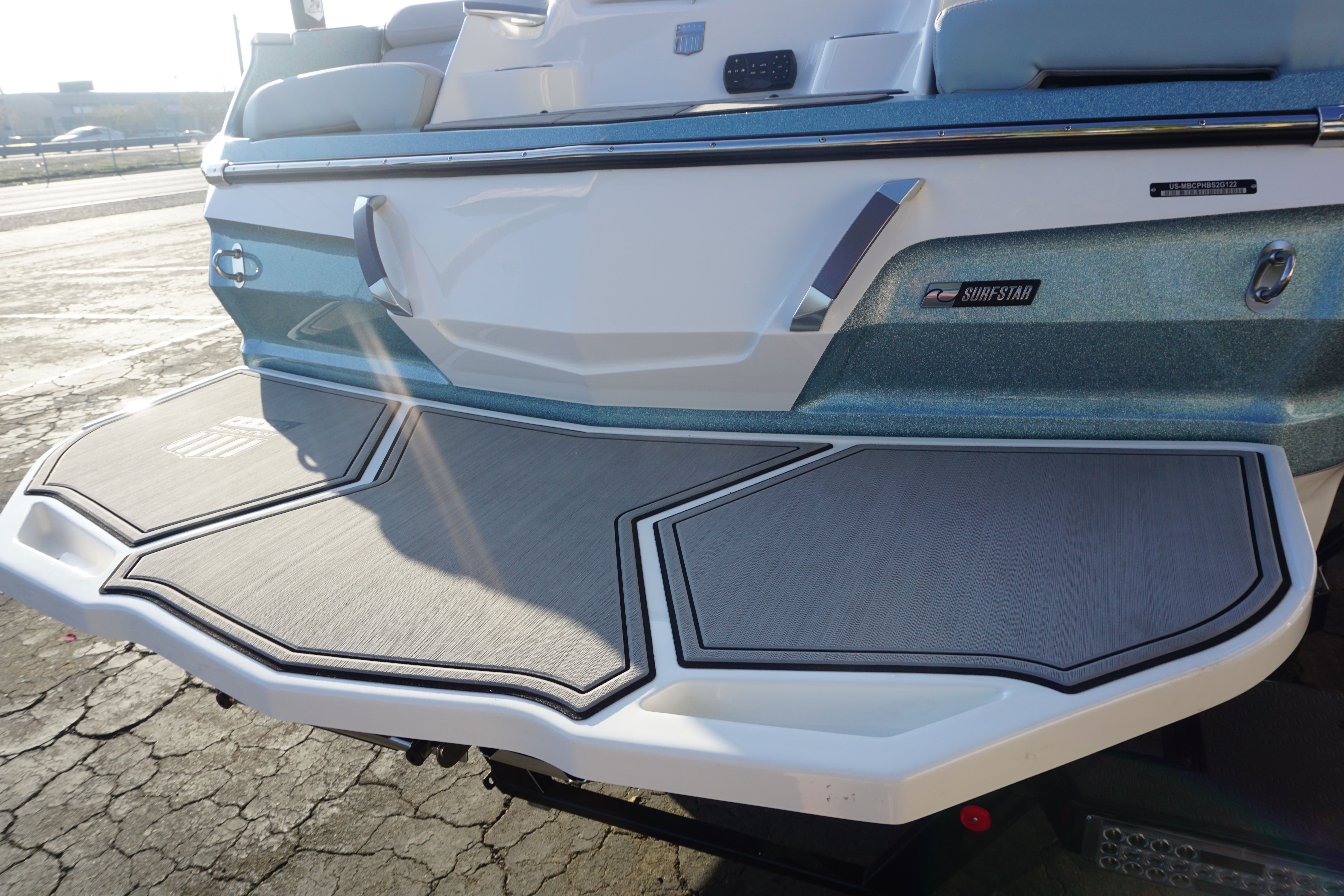 2022 MasterCraft X24 - 13