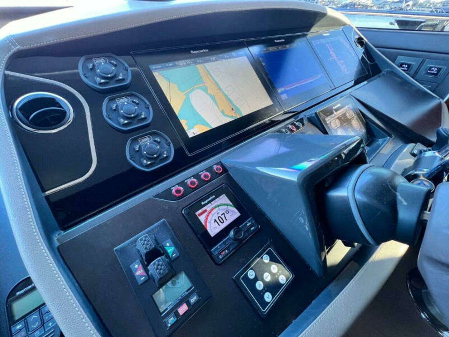 2020 Fairline Squadron - Image 59