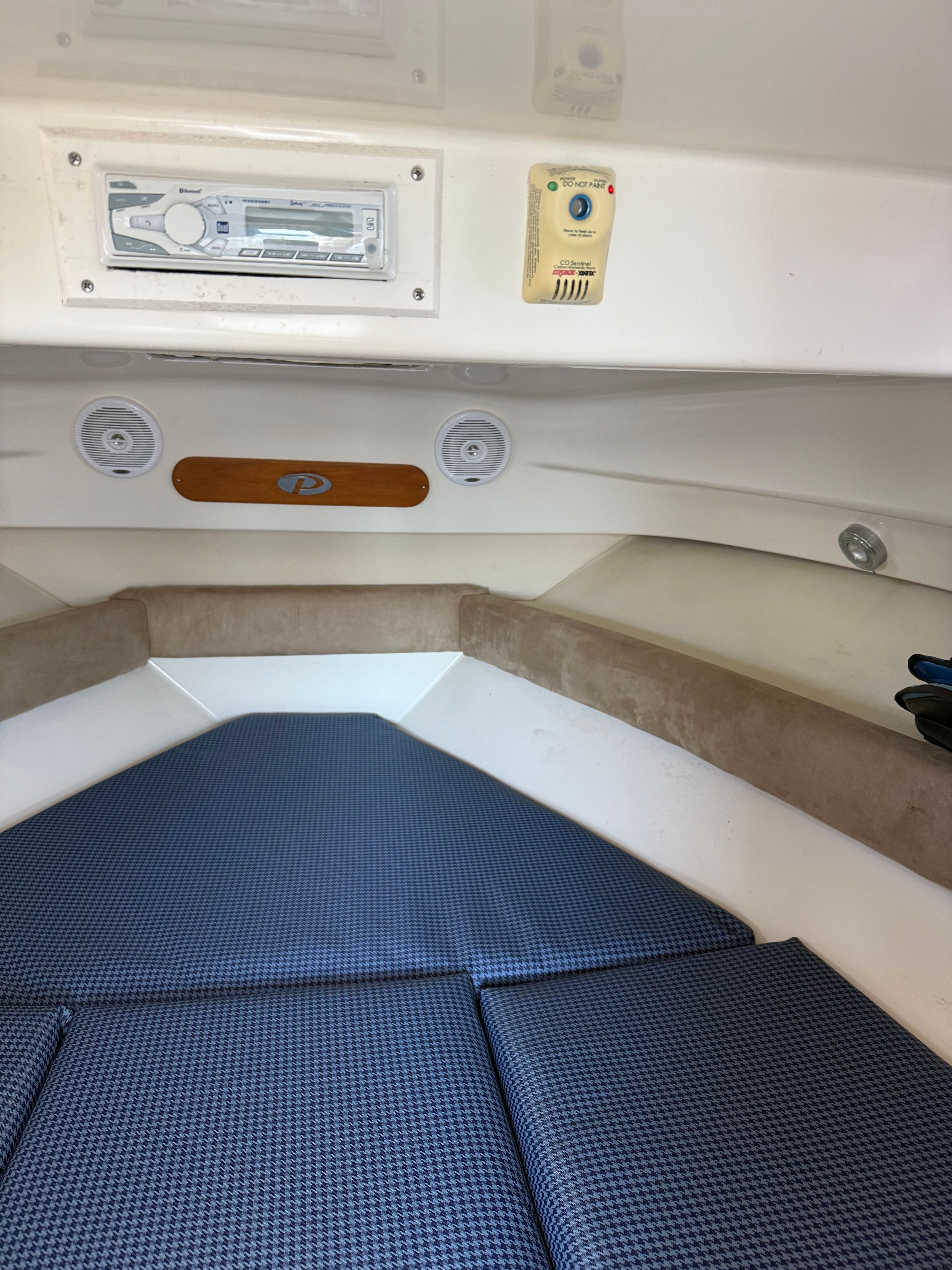 2005 Pursuit 2570 Offshore - 48