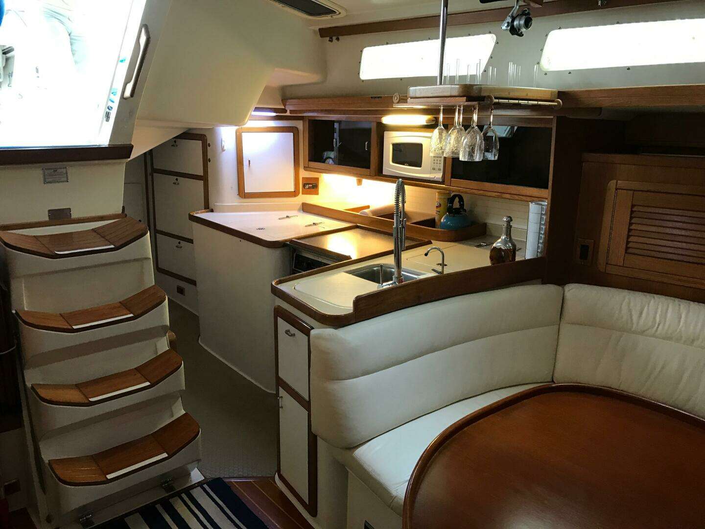 1995 Catalina 42 Mk II - Image 26