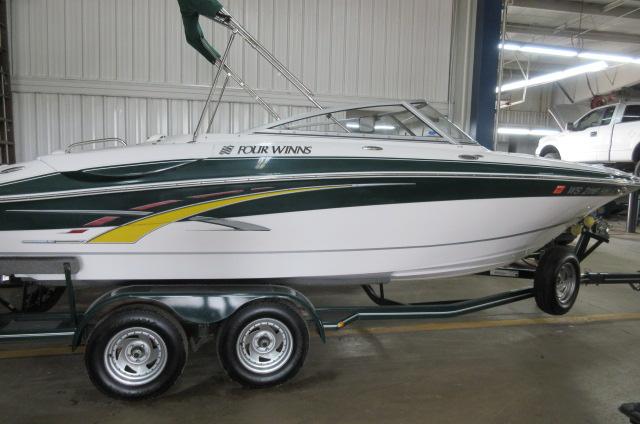 2007 Four Winns 220 Horizon