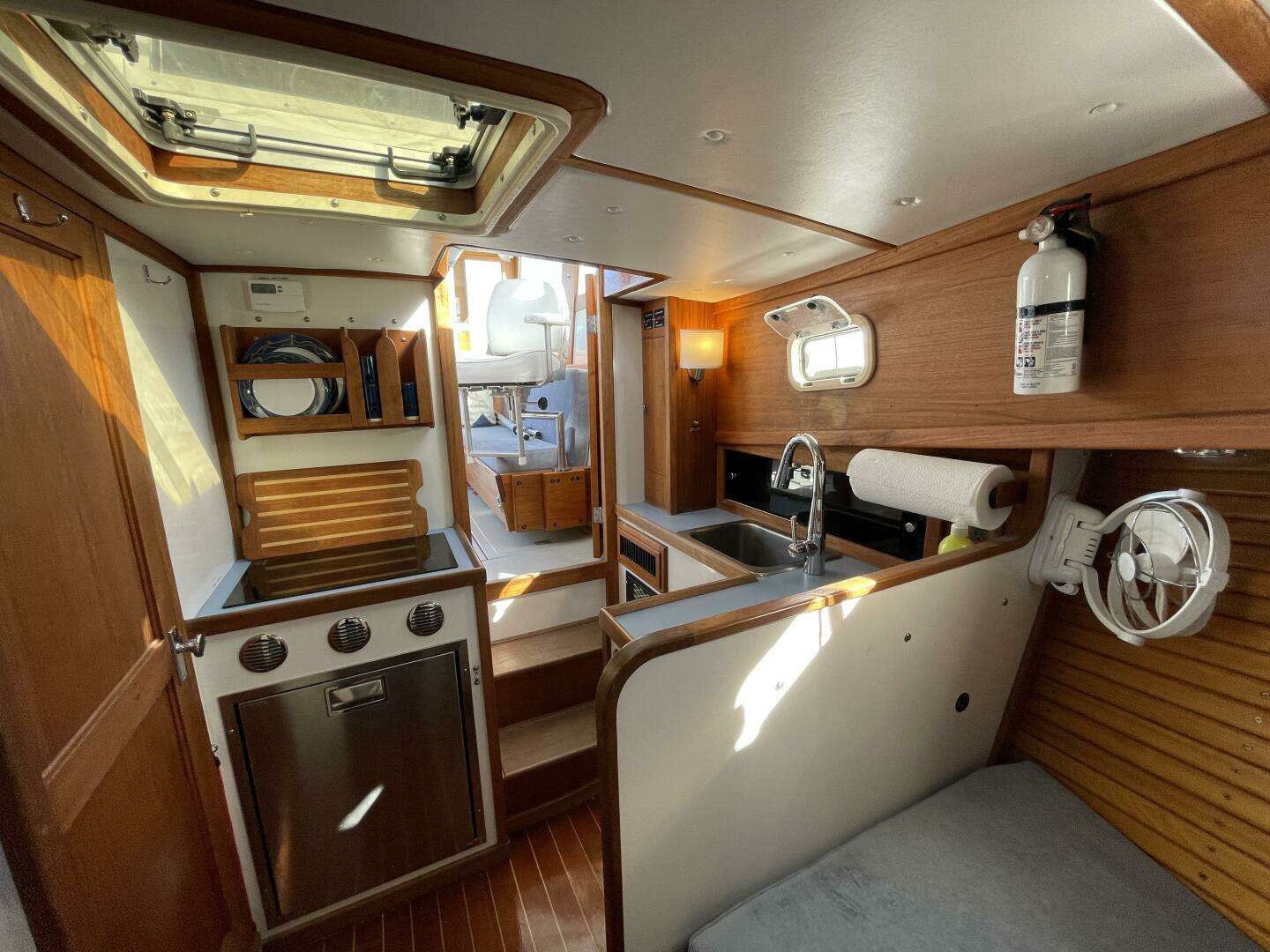 1988 Ellis Extended Pilothouse - Image 26