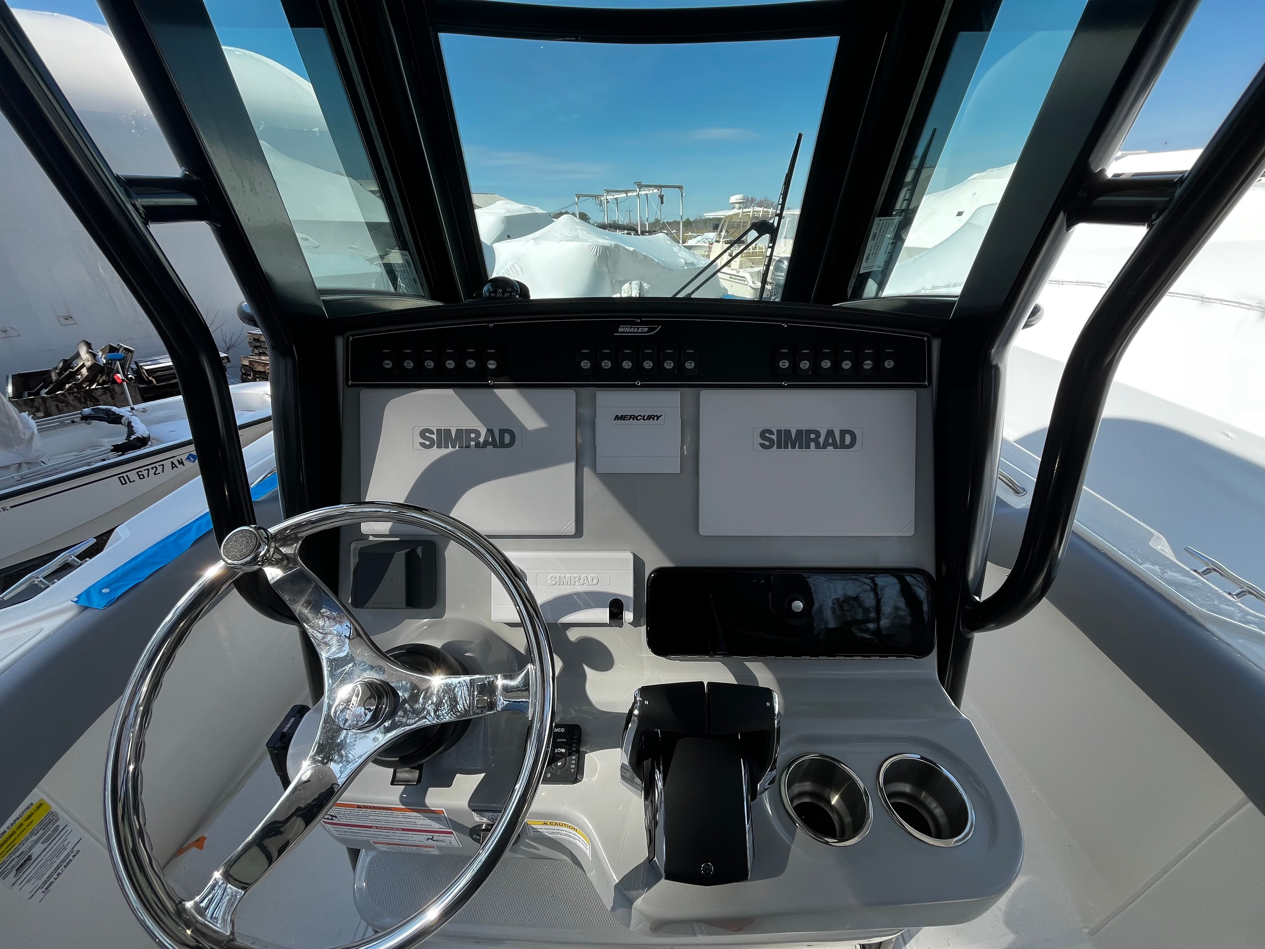2026 BOSTON WHALER 250 OUTRAGE - Image 13
