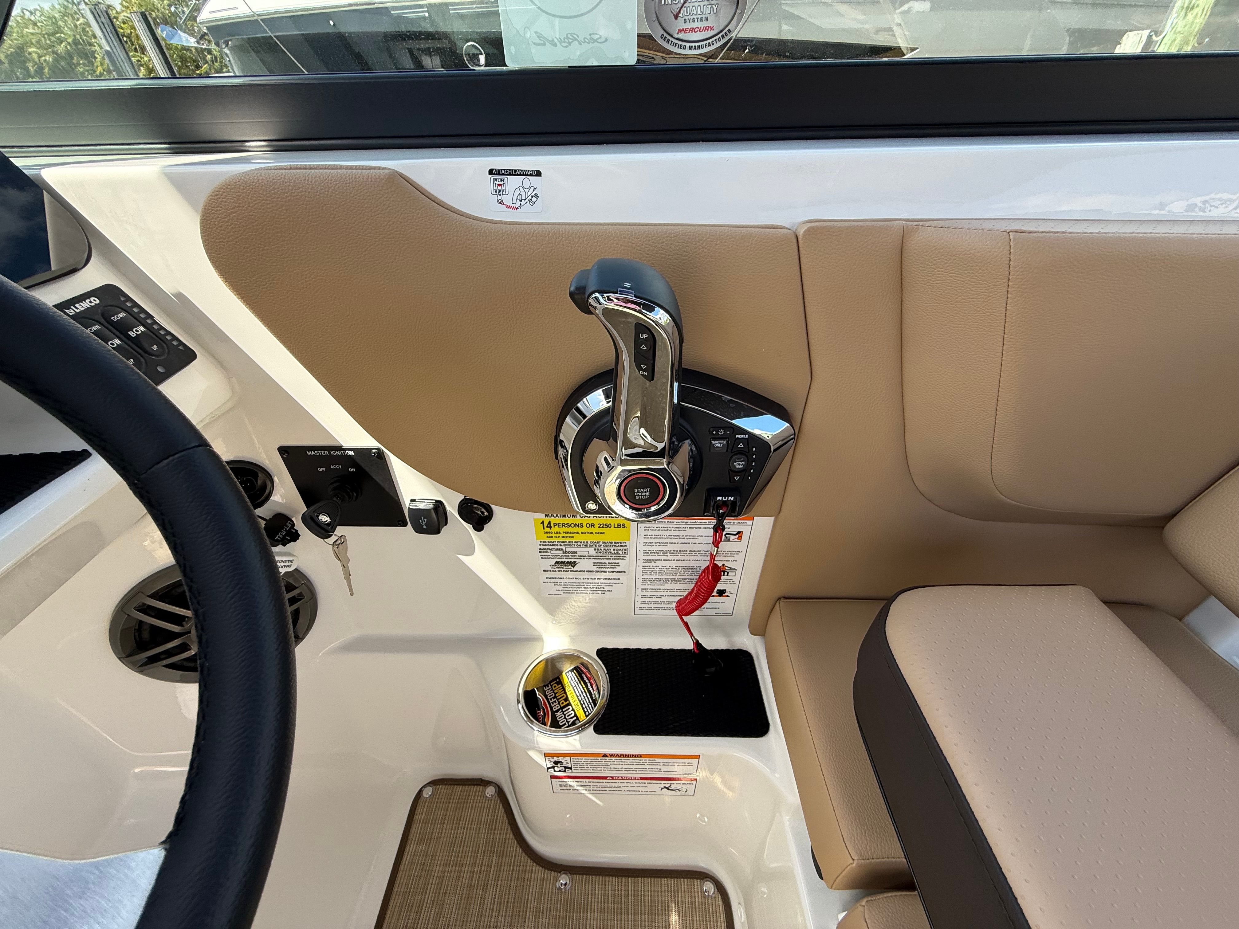 2026 Sea Ray SDX 250 Outboard - 15