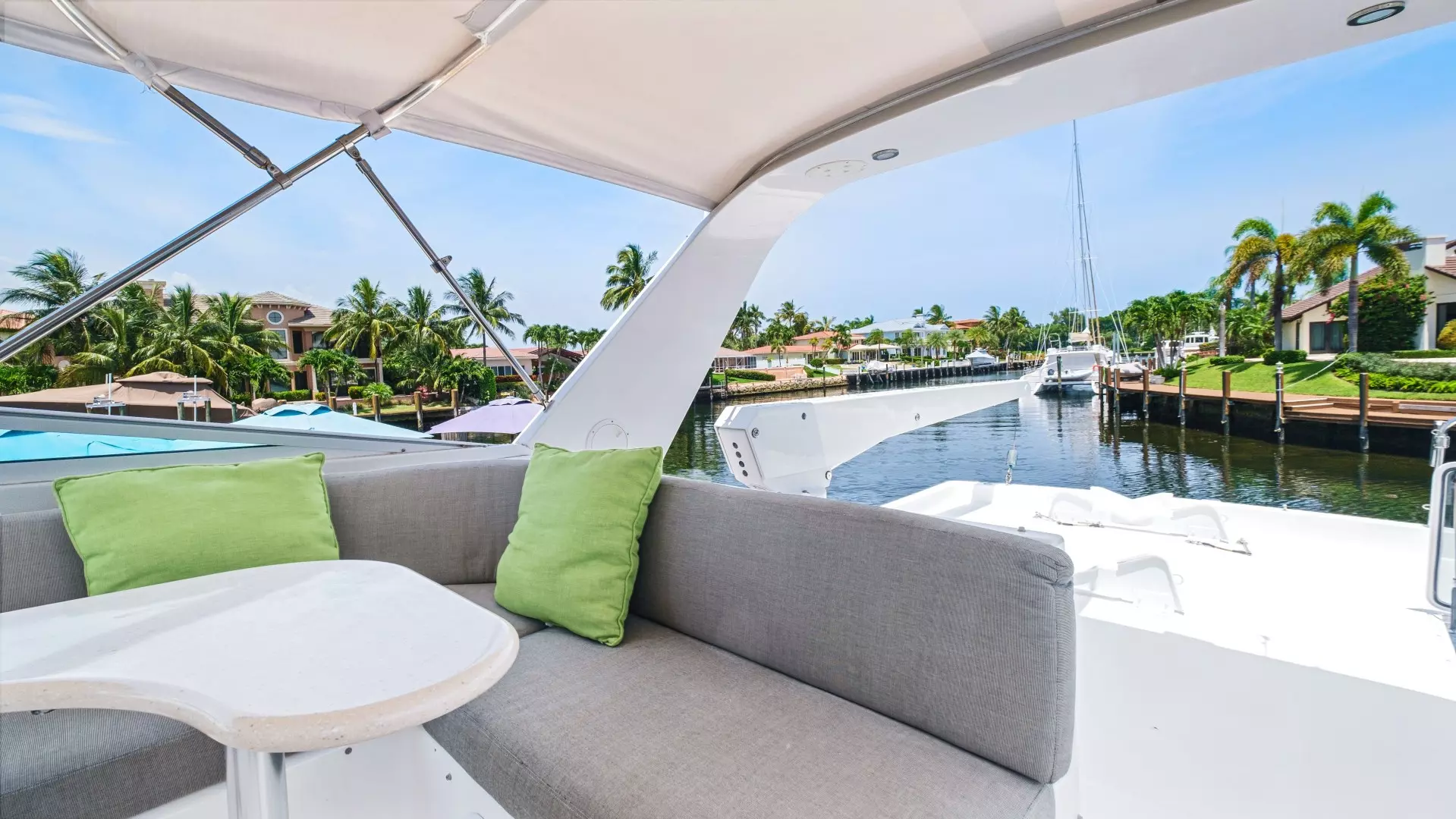 2000 Pacific Mariner 65 Motoryacht - Image 9