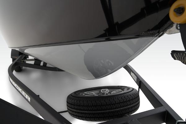 2025 Tracker Targa V-19 WT - 14