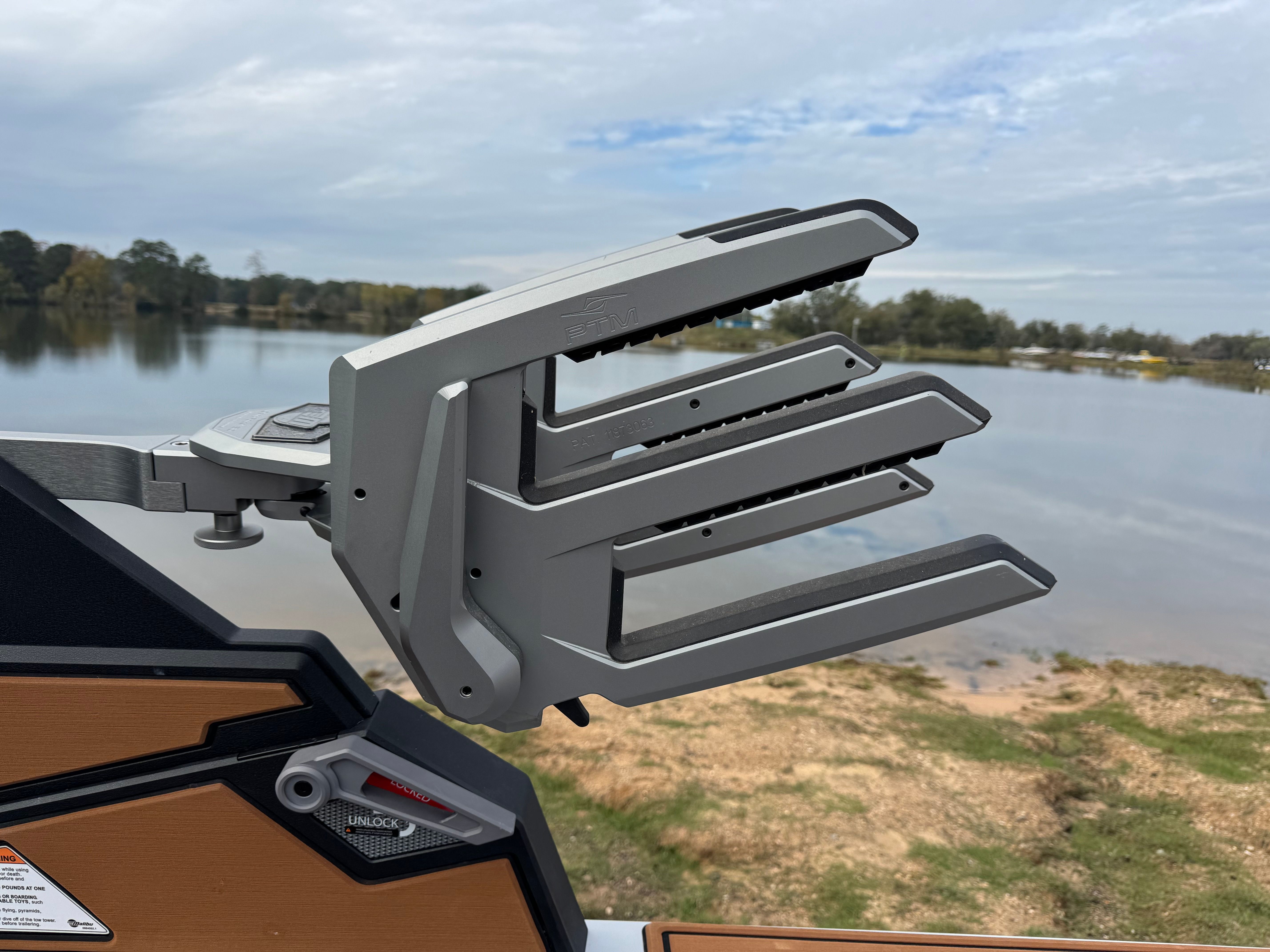 2026 MALIBU 23 MXZ - Image 16