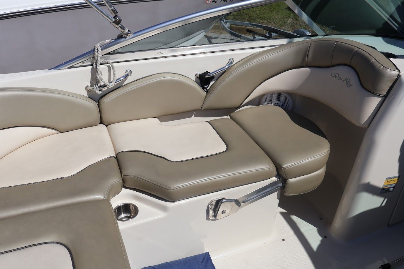 Interior of a 2006 Sea Ray Sun Deck 200 boat.