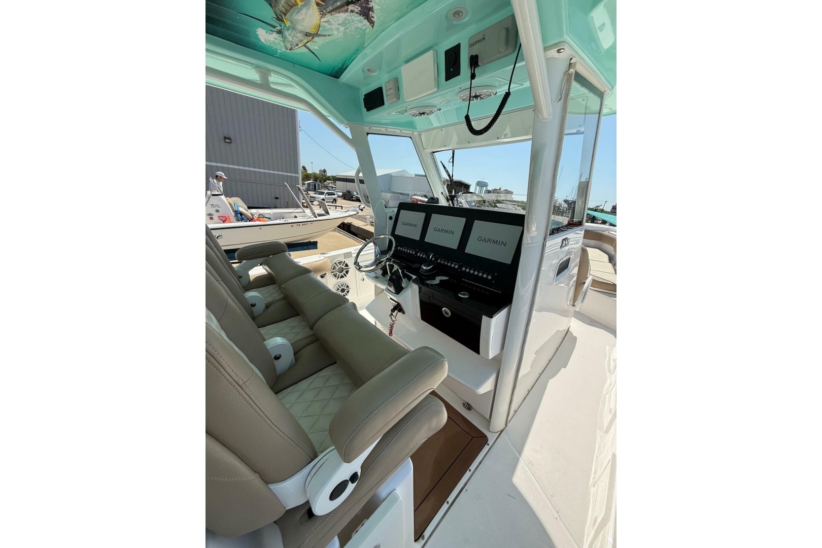 2021 Everglades 365 Center Console - Image 8