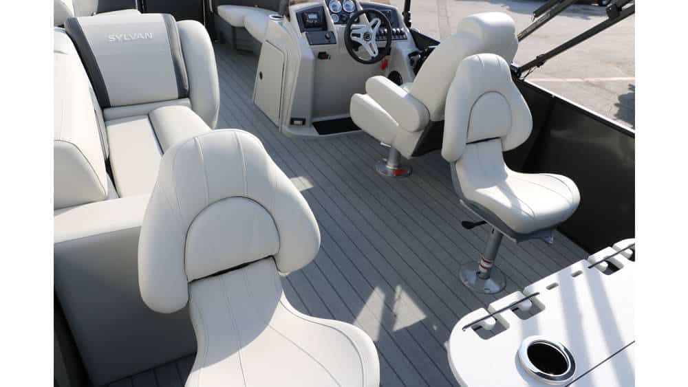 2025 Sylvan Mirage 820 Party Fish Premium - 13