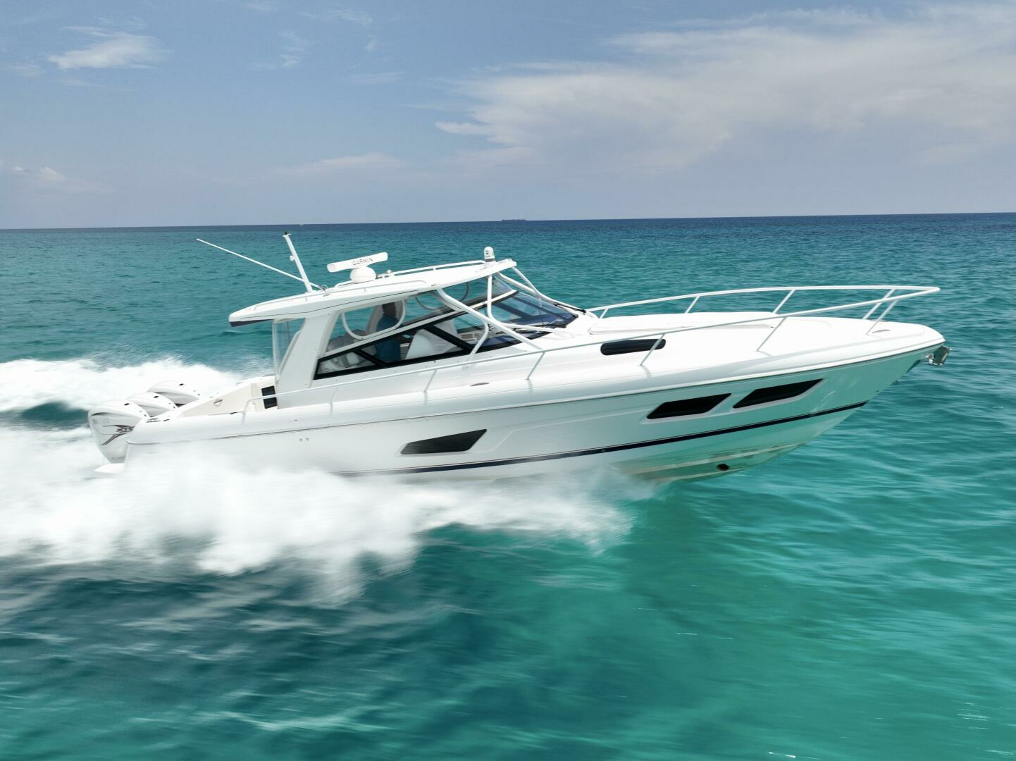2021 Intrepid 438 Evolution - Image 2