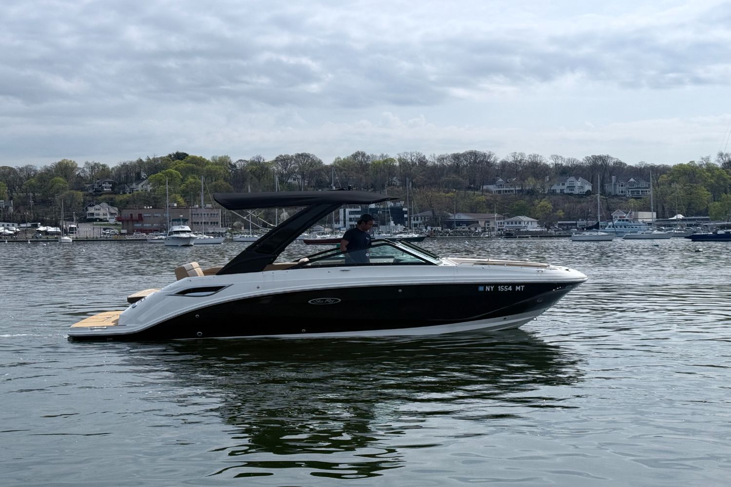 2023 Sea Ray SDX 250