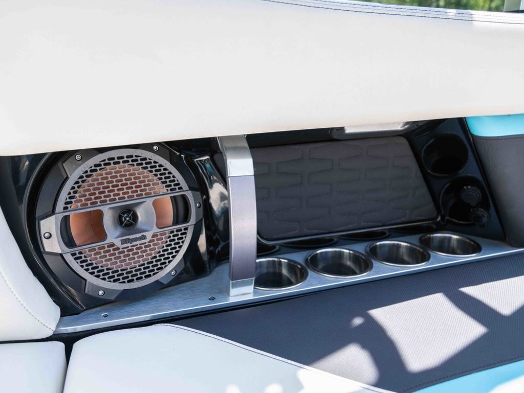 2019 MasterCraft X24 - 9