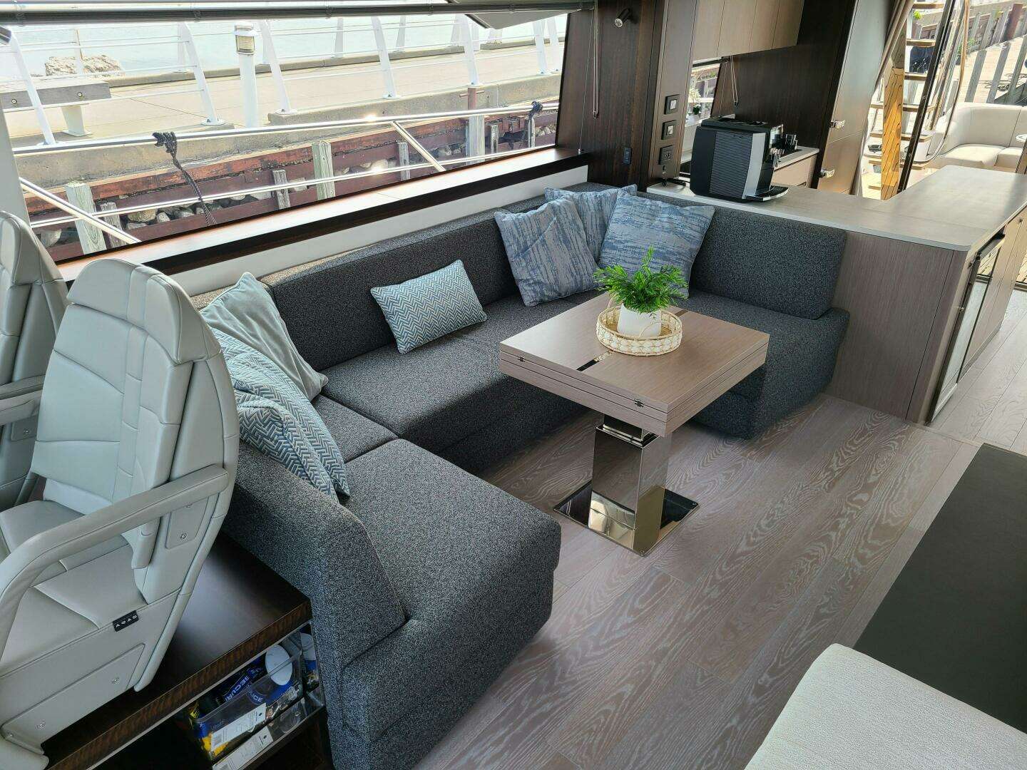 2023 Sunseeker 68 Manhattan - Image 15