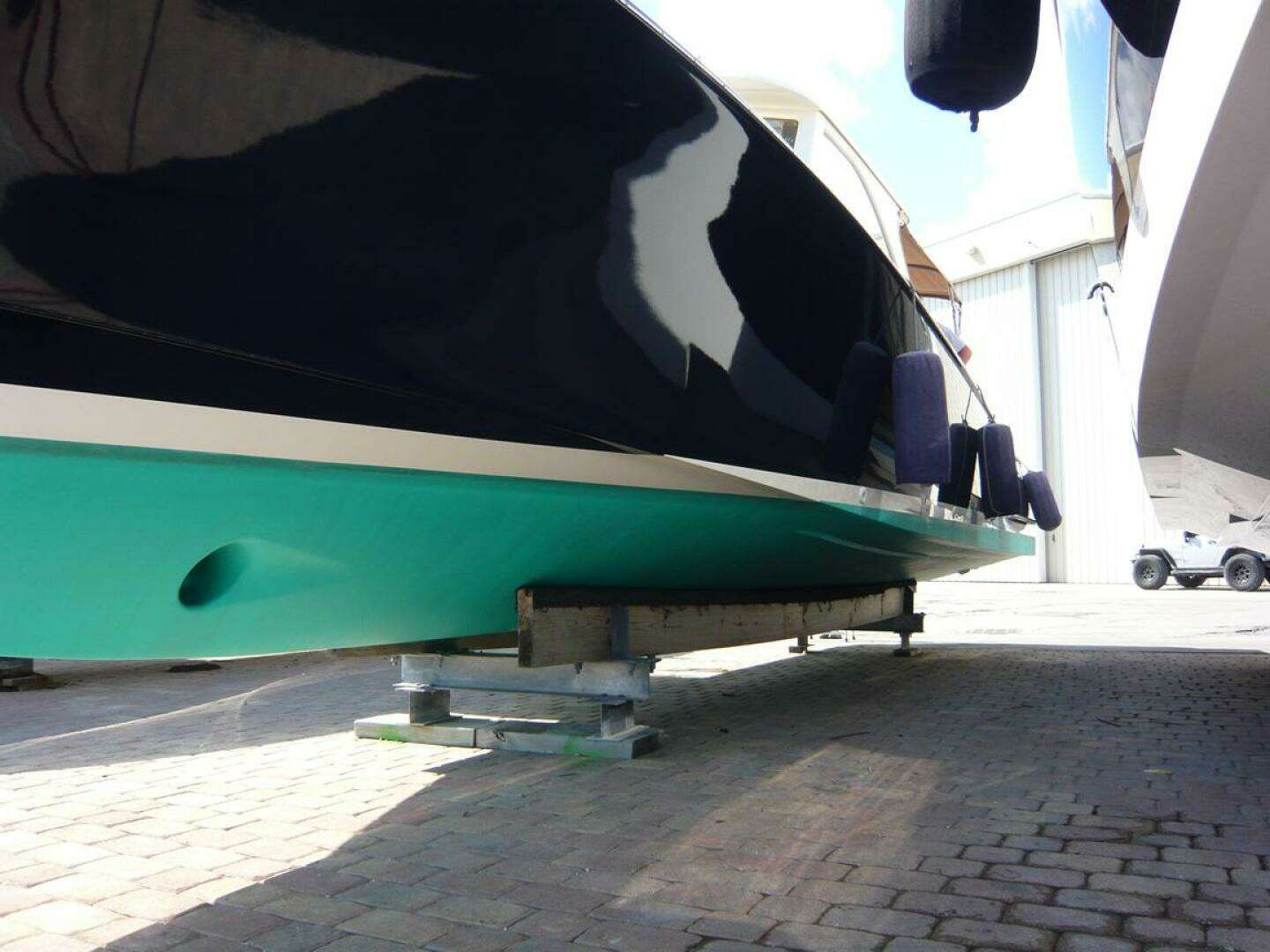 1998 Hinckley 36 Classic - Image 31